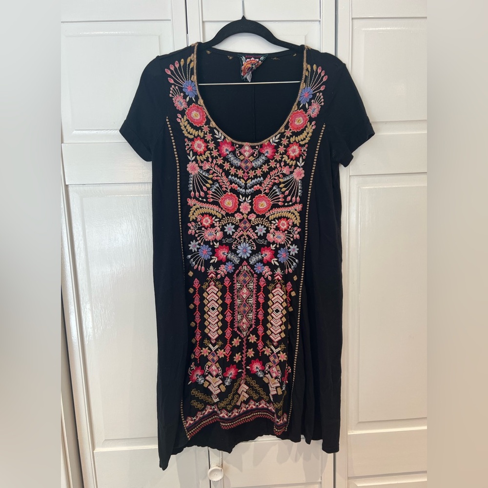 EUC Johnny Was Embroidered Lightweight T-Shirt Dress